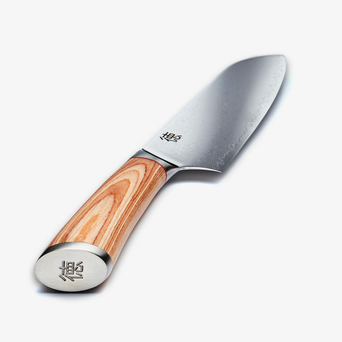 Haruta de 7 pulgadas VG10 Damasco Steel Santoku Cuchillo con mango de madera y vaina