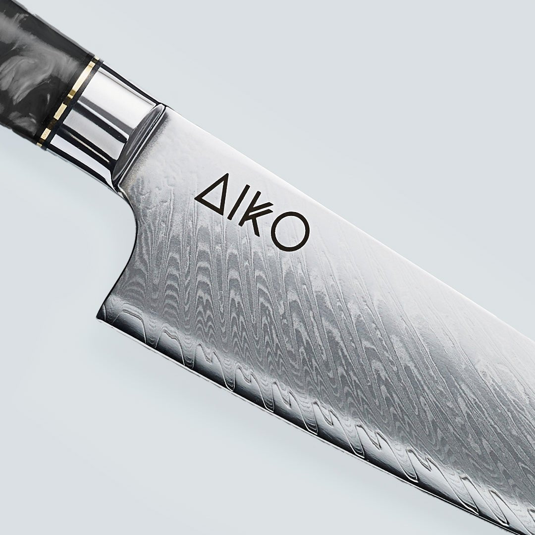 Aiko Black (あいこ あいこ, アイコ) Cuchillo de acero Damasco con mango de resina negra de color